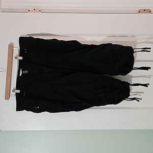 Ricki's black cargo capri shorts